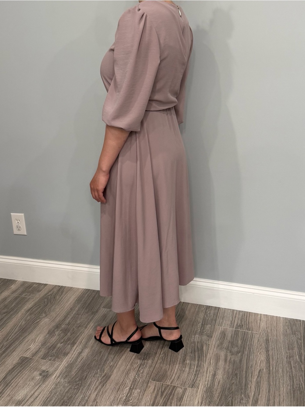 Mauve Midi Dress with Puff Sleeves